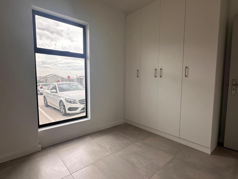 To Let 2 Bedroom Property for Rent in Parklands East Western Cape